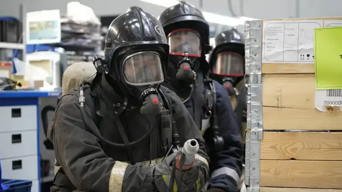 Пожарные учения в торговых центрах города