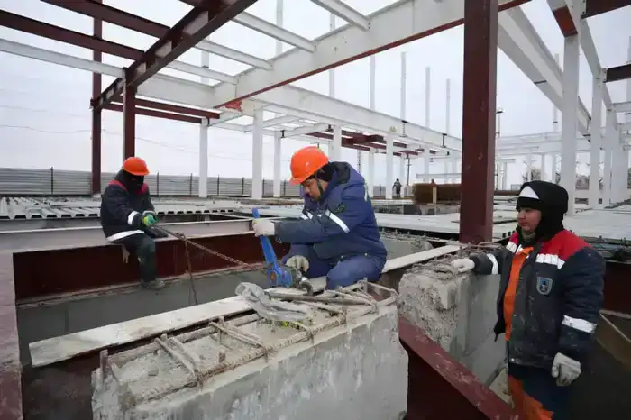 Нурдаулет Килыбай ознакомился с ходом строительства вокзала в Мунайлинском районе (6)