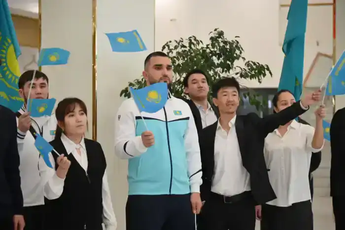 В ШЫМКЕНТ ПРОШЛА МАСШТАБНАЯ АКЦИЯ «ВМЕСТЕ ЗА ОБНОВЛЕНИЕ СТРАНЫ!» (2)