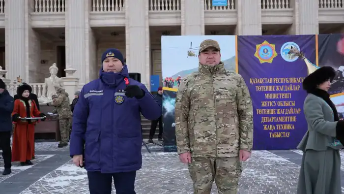 Глава МЧС вручил спасателям Жетісу современную технику (6)
