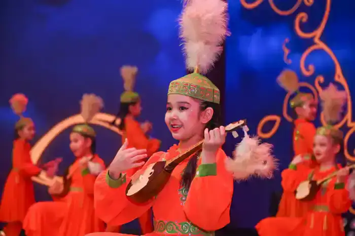 В Астане состоялся отчетный концерт студии «Жас сарбаз» имени Нургисы Тлендиева (7)