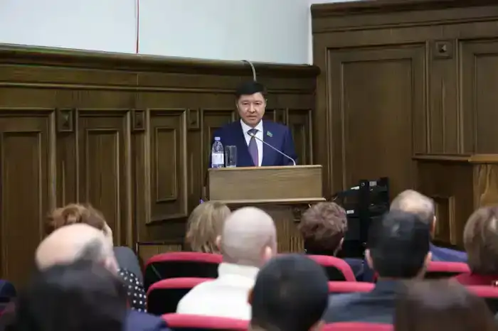 В Академии правосудия при Высшем Судебном Совете завершились курсы повышения квалификации для судей специализированных межрайонных судов по уголовным делам (8)