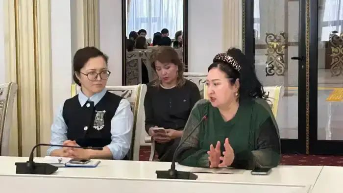 В Национальной академической библиотеке РК обсудили проект новой Конституции (3)