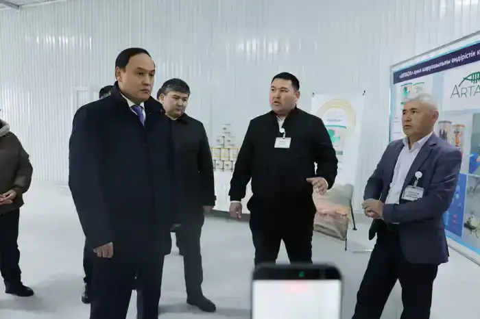 Рабочая поездка в Таласский район: пищевая промышленность, транспорт, соцобъекты (9)