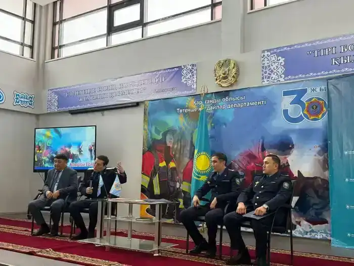 Один день со спасателями: участники «Азбуки правопорядка» увидели работу ДЧС Карагандинской области изнутри (4)