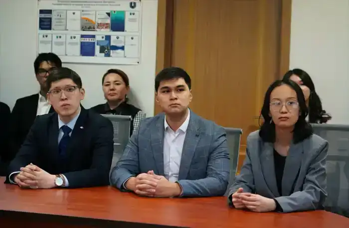 Студенты ЕНУ узнали о правозащитной деятельности и молодежной комиссии Еркіндік рухы в Казахстане