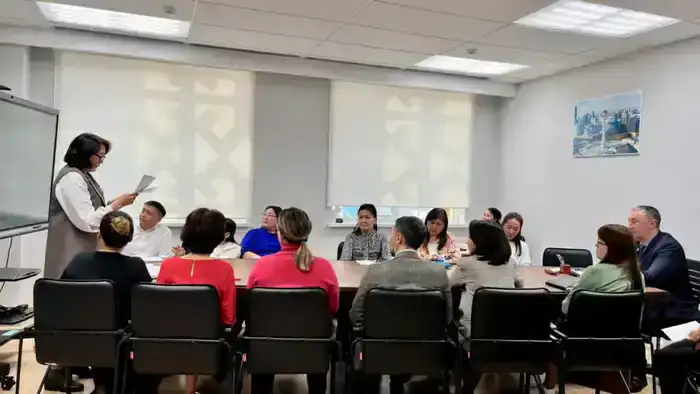 В Астане состоялась встреча по обсуждению обновленного проекта Конституции Казахстана