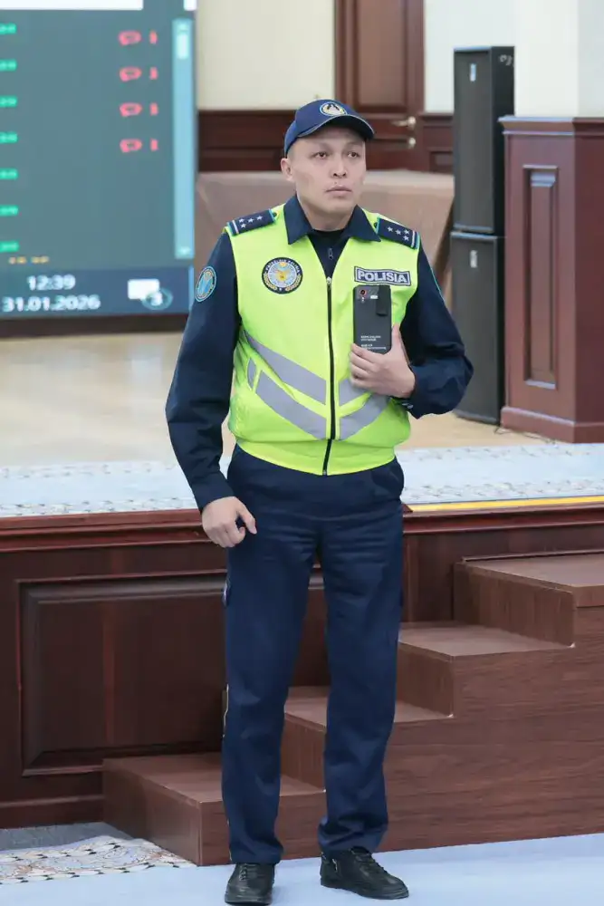 В МВД прошло совещание с участием заместителя Премьер-Министра Министра искусственного интеллекта и цифрового развития Жаслана Мадиева и Министра внутренних дел Ержана Саденова (3)