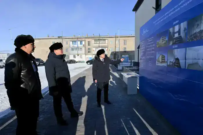 В Абайском районе в селе Карауыл вручили ключи от квартир (7)