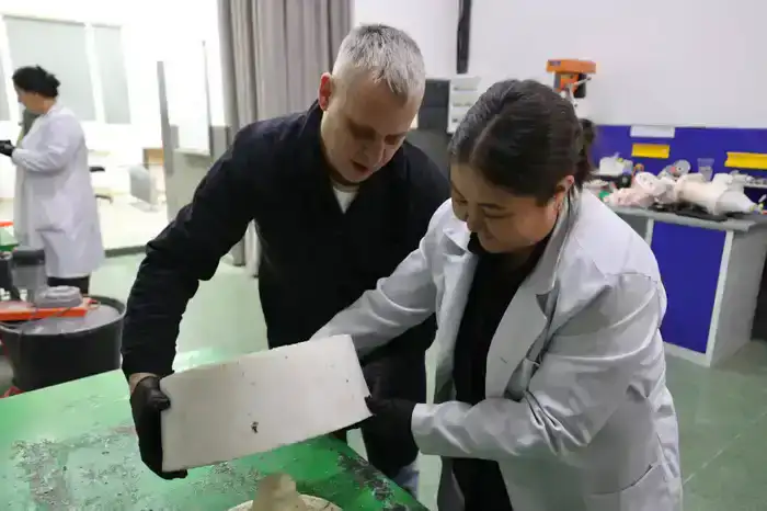 Молодые ученые Satbayev University разработали инновационную технологию фибробетона для машиностроения