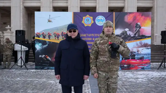 Глава МЧС вручил спасателям Жетісу современную технику (7)