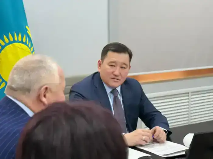 В Астане ветераны образования обсудили важные изменения в Конституции, касающиеся сферы образования