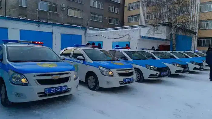 «Закон и порядок»: в Карагандинской области депутаты, прокуроры и полицейские вышли в совместный рейд (4)