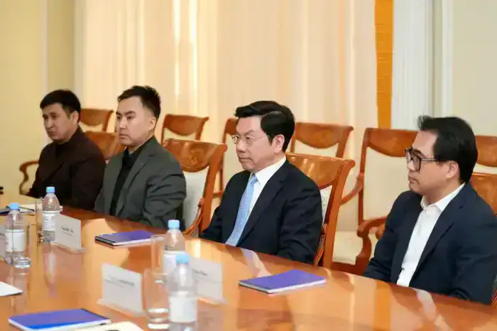 Минэнерго и международный эксперт Ли Кай-Фу договорились о сотрудничестве в сфере ИИ (4)