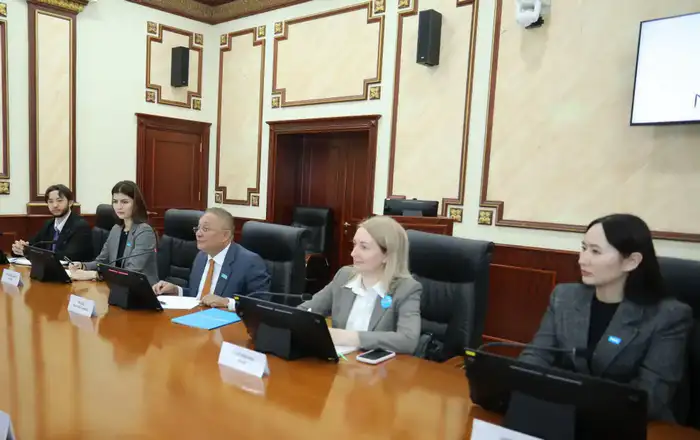 Нурдаулет Килыбай встретился с представителем UNICEF в Казахстане (3)