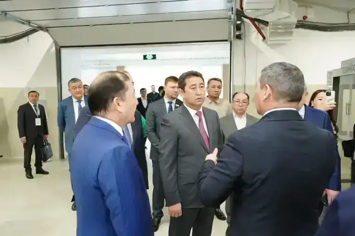 Айдарбеку Сапарову презентовали первый в Казахстане агротехнопарк (7)