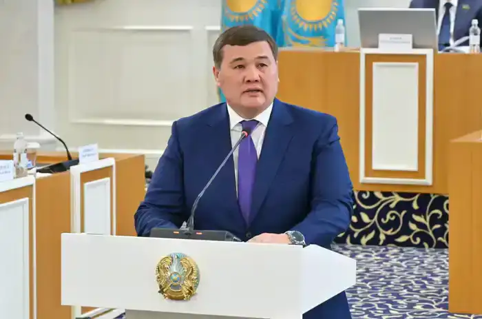 Нурлыбек Налибаев подчеркивает международные стандарты экологических норм и социальной справедливости в новой Конституции