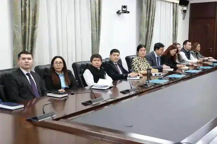 В рамках реализации программы правового всеобуча для сотрудников Аппарата Высшего Судебного Совета проведены очередные обучающие семинары, направленные на повышение профессионального уровня и правовой культуры государственных служащих (3)