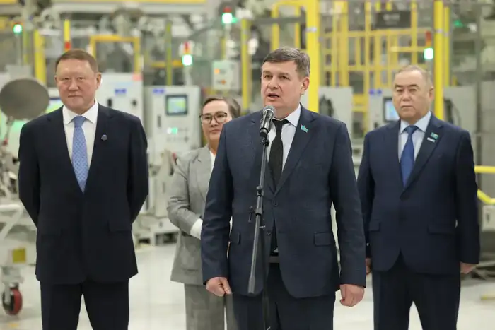 Коллектив завода Kia Qazaqstan поддерживают проект Новой Конституции (5)