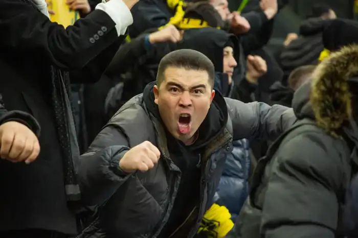 Масштабную патриотическую акцию в поддержку конституционных реформ провели во время футбольного матча в Астане (6)