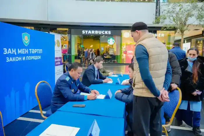 «Закон и порядок»: акцию Народный юрист» провели в Астане (4)