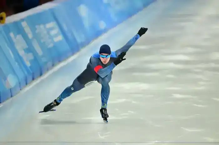 Успех Евгения Кошкина на Олимпиаде: достижения конькобежца и его влияние на популяризацию зимних видов спорта в России