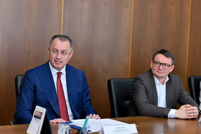 KAZ Minerals и ФК Елимай обсудили развитие футбольной инфраструктуры в регионе Абай