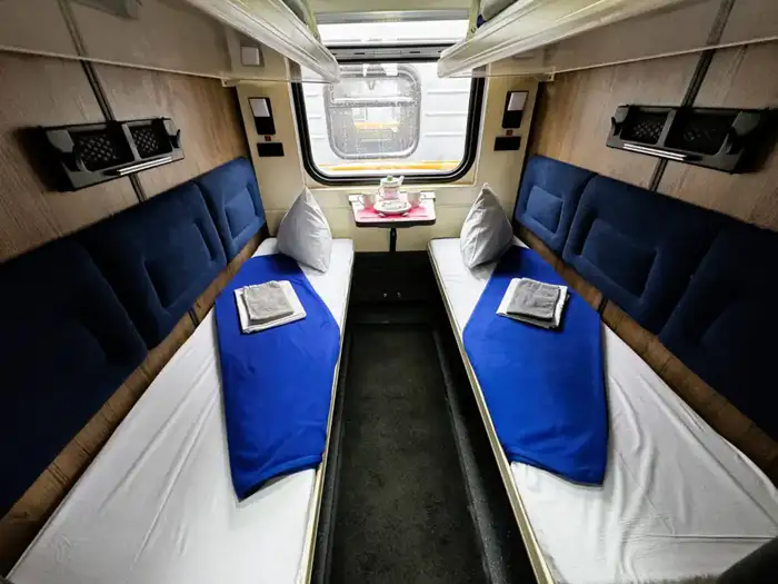 На линии «Астана – Семей» введён в эксплуатацию новый пассажирский вагон (10)