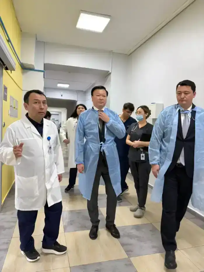 Сердца в надежных руках: визит Цоя в кардиоцентр