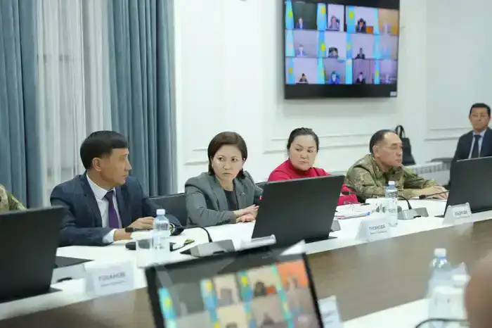 Ербол Карашукеев провёл заседание оперативного штаба (4)
