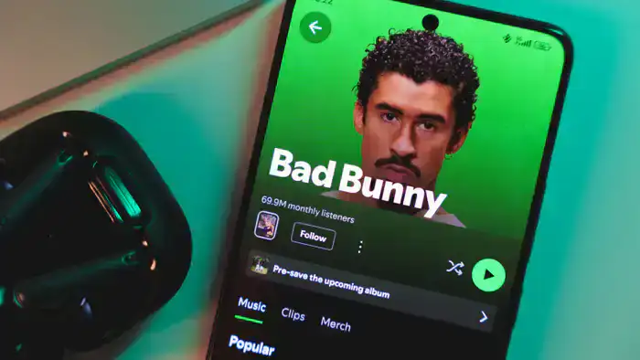 Bad Bunny снова на вершине Billboard: альбом пуэрториканского артиста вернулся на первую строчку чарта почти через год после первого пика.