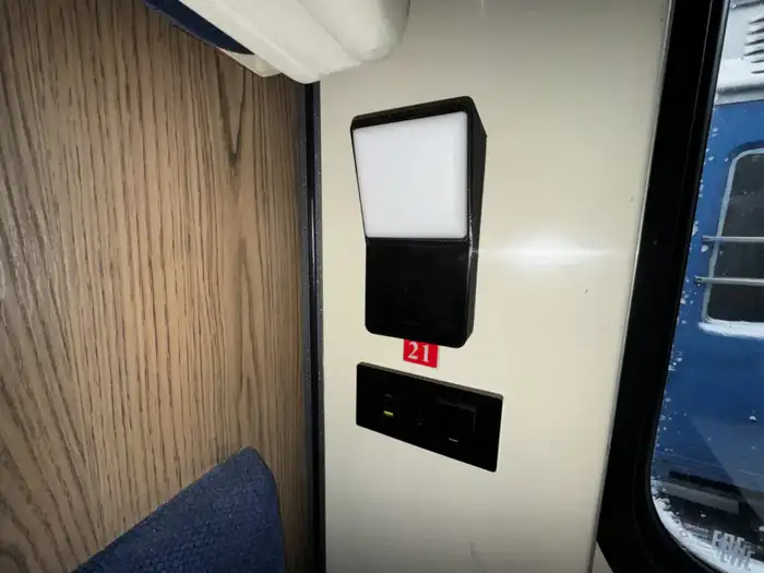 На линии «Астана – Семей» введён в эксплуатацию новый пассажирский вагон (7)