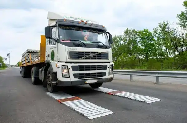 В САЙРАМСКОМ РАЙОНЕ АВТОМАТИЗИРОВАННЫЕ ИЗМЕРИТЕЛЬНЫЕ СТАНЦИИ С 1 МАРТА ОФОРМЯТ ШТРАФЫ НА ГРУЗОВИКИ, НАРУШИВШИЕ ЗАКОН (2)