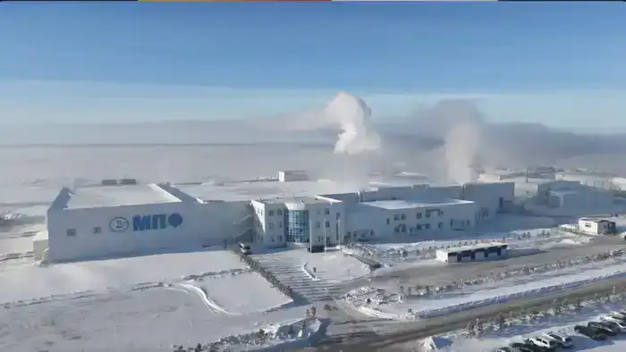 Аким Акмолинской области посетил Макинскую птицефабрику для обсуждения её развития и жилья для сотрудников