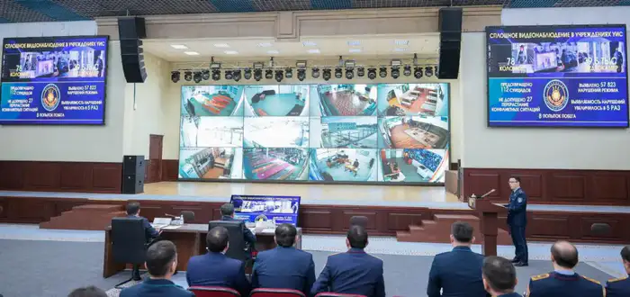 В МВД прошло совещание с участием заместителя Премьер-Министра Министра искусственного интеллекта и цифрового развития Жаслана Мадиева и Министра внутренних дел Ержана Саденова (4)