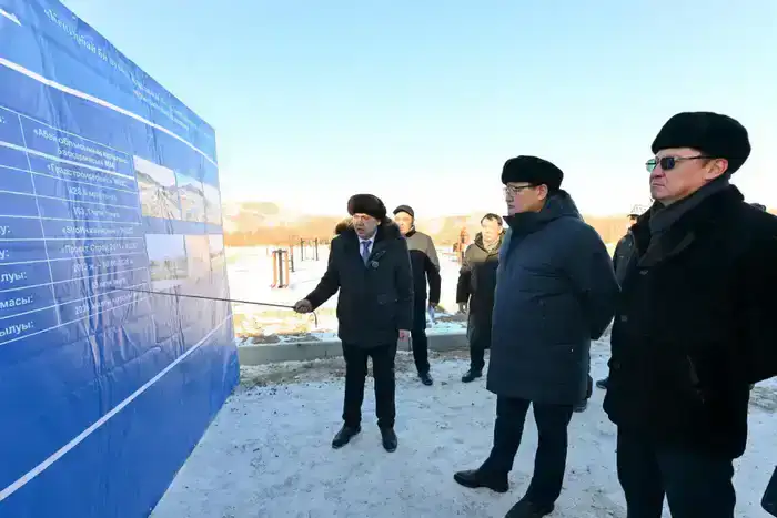 Берик Уали посетил стройки в Абайском районе