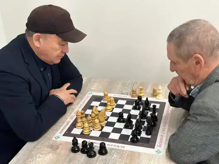 Активное долголетие: пенсионеры Астаны соревнуются в шашках