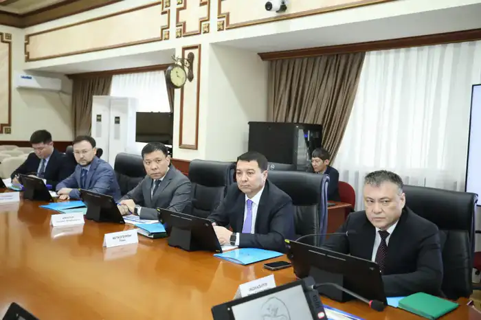 Встреча Нурдаулета Килыбая и Фархата Сарсекеева поддержка предпринимателей Мангистау