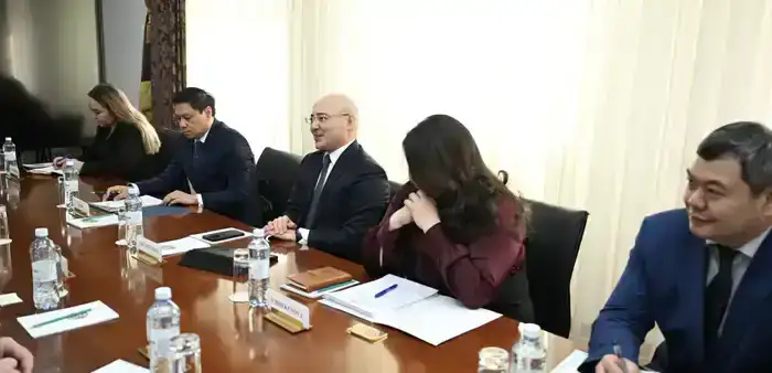 В МИД Казахстана обсуждены перспективы казахско-сербского сотрудничества (3)