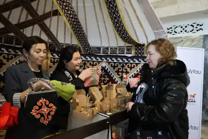 В аэропорту Жезказгана открылась площадка проекта «Одно село – один продукт» (2)