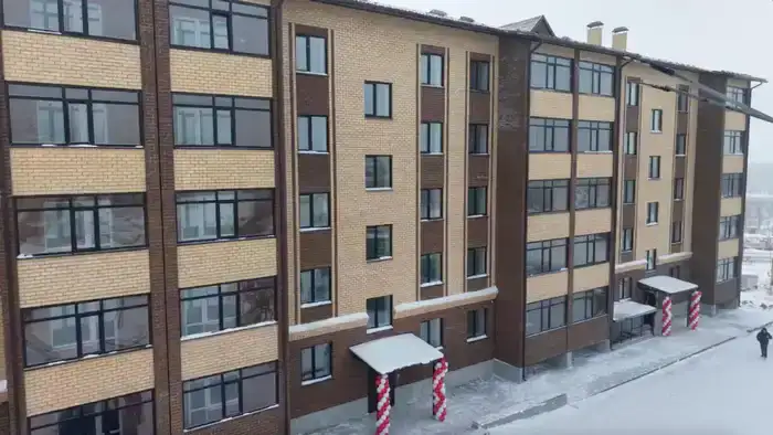 31 семья из социально уязвимых категорий получила ключи от новых квартир в Акмолинской области