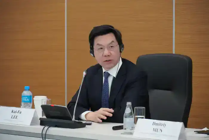 Искусственный интеллект: новый компас в лабиринте госуправления и экономики