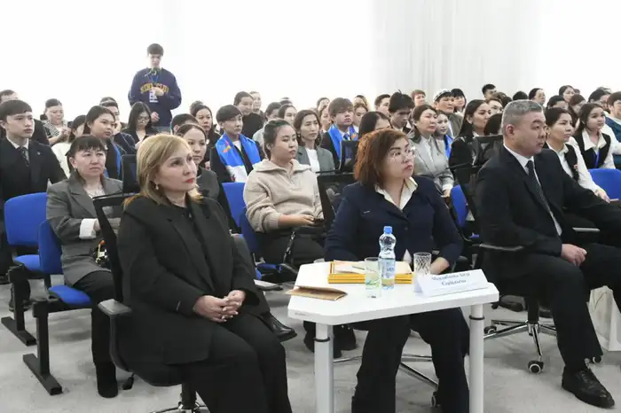 «Абылай хан – великий символ единства страны»: в Астане прошел историко-познавательный форум (6)