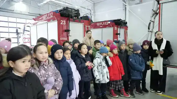 Светлая тропа безопасности: спасатели МЧС прокладывают путь к знаниям для детей