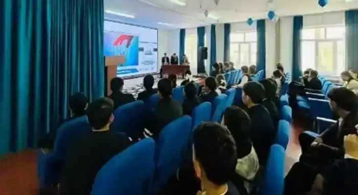 В Алматы прошла встреча, чтобы разогнать тени экстремизма и терроризма среди горожан и школьников