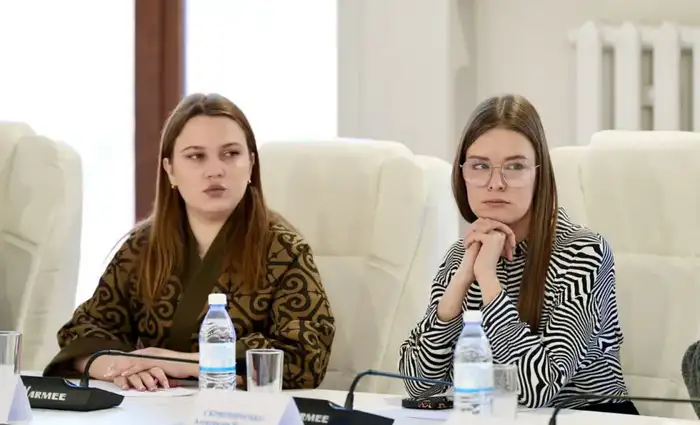 В ВКО этнокультурные объединения и молодежь поддержали проект новой Конституции (5)