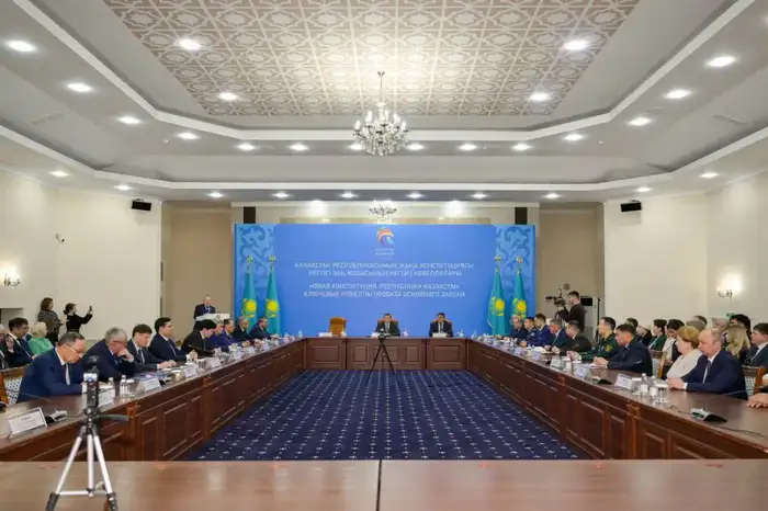 В регионе прошло обсуждение проекта обновленной Конституции РК (10)