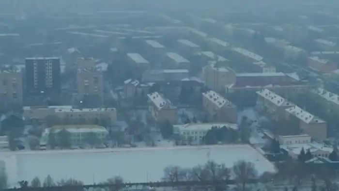 В Усть-Каменогорске родители обеспокоены смогом: опасения за здоровье детей приводят к изоляции