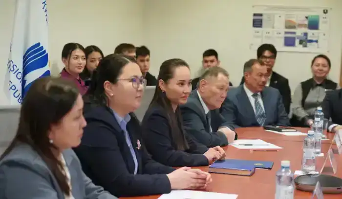 Национальный правозащитный центр посетили студенты ЕНУ (2)