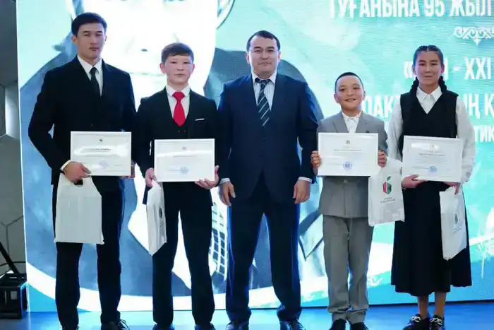 Литературно-поэтическая встреча в Алматы укрепляет наследие Мукагали Макатаева на фоне 95-летия поэта